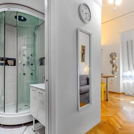 Studio Apartman Piramida Rijeka Extérieur photo